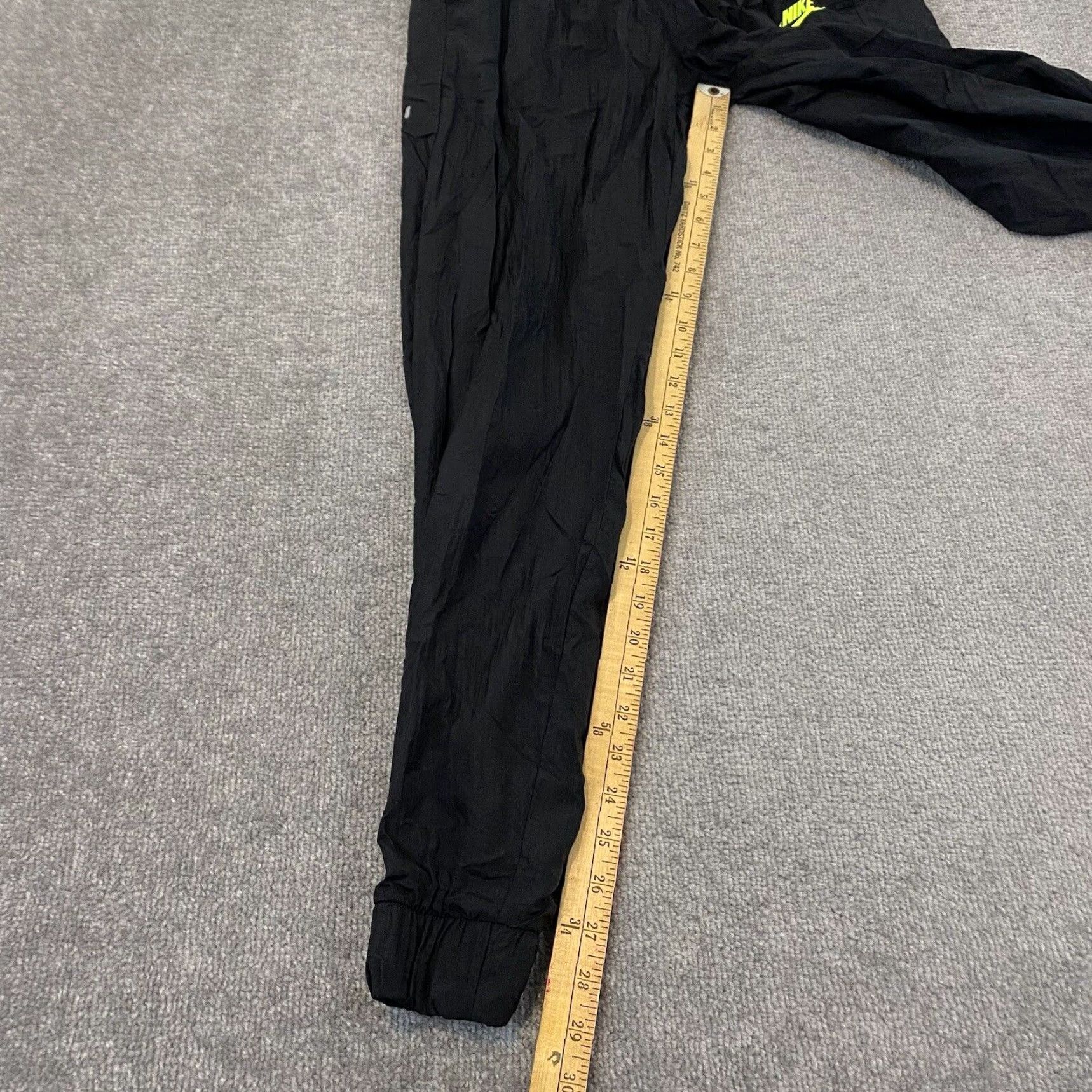 Nike VINTAGE Nike Women's Jogger Pants Activewear Size M Black/Volt 2-in-1 Woven Nylon Running Size 32" / US 10 / IT 46 - 5 Thumbnail