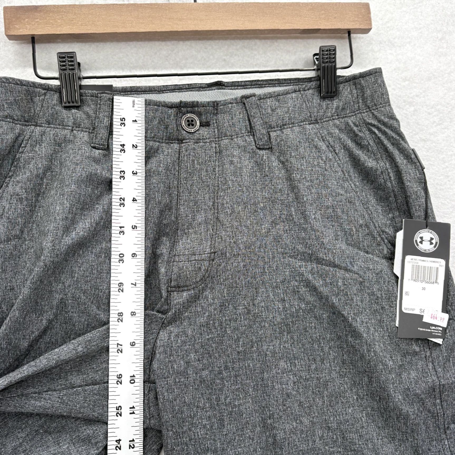 Under Armour Under Armour Shorts Mens 30 Gray HeatGear Golf Chino Lightweight Performance NWT Size US 30 / EU 46 - 7 Thumbnail