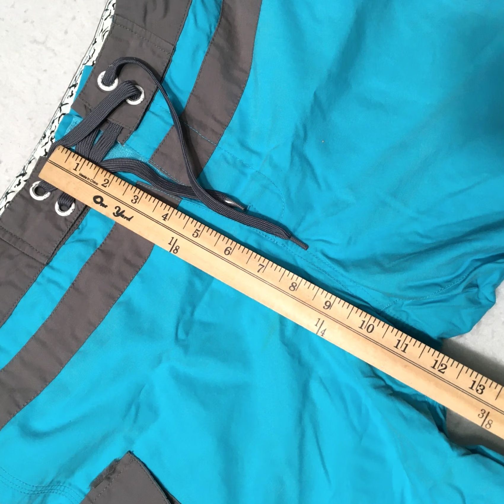 Vintage Loomstate Pontus Blue Mens S Board Shorts Swim Quick Dry Pockets Bottom Streets Fish 90s? Size US 29 - 5 Thumbnail