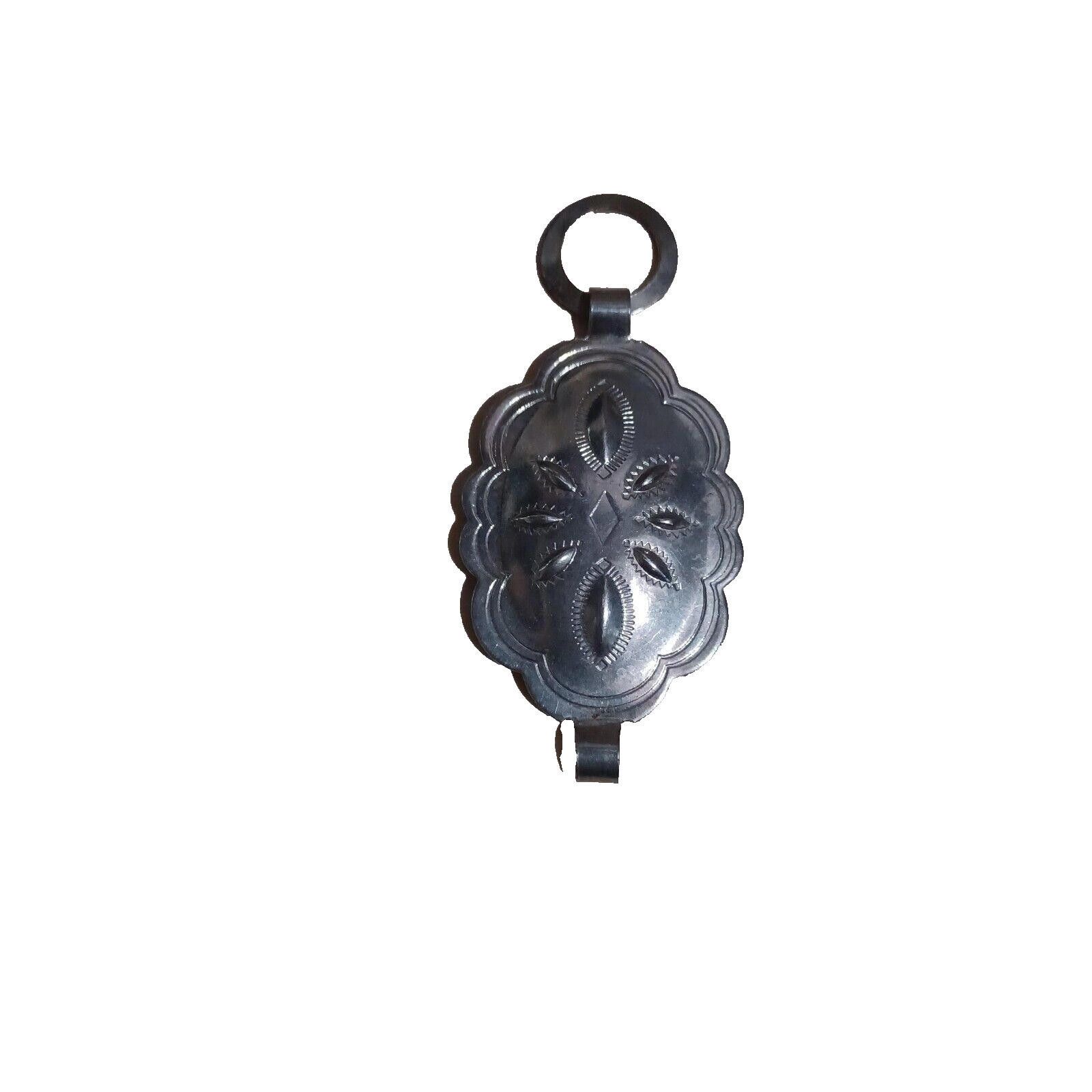 RAGEBLUE Rare Native American Navajo Concho Embossed Medallion link Size ONE SIZE - 1 Thumbnail