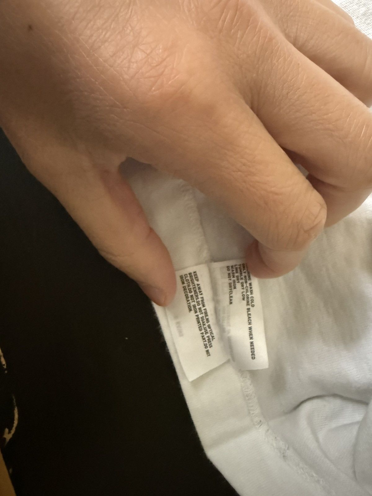 Kaws × Uniqlo Kaws uniqlo Size US M / EU 48-50 / 2 - 5 Thumbnail