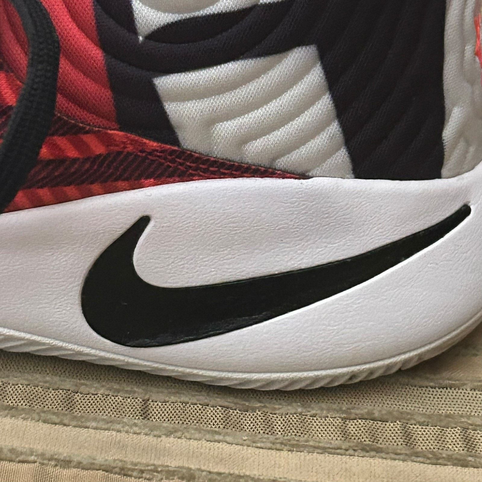 Nike Nike Kyrie 2 LMTD Basketball Shoes Mens 12 Red 838639-990 Size US 12 / EU 45 - 5 Thumbnail