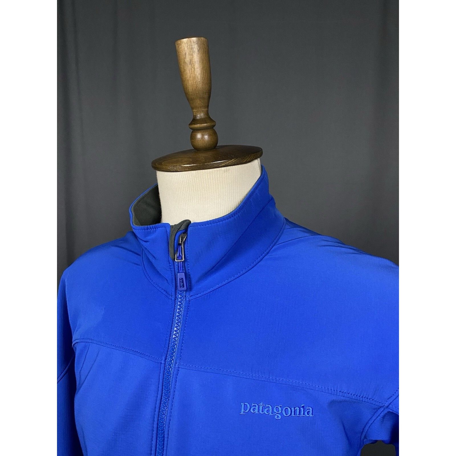 Patagonia Patagonia Small Logo Men's Blue Softshell Jacket Size L Size US L / EU 52-54 / 3 - 5 Thumbnail
