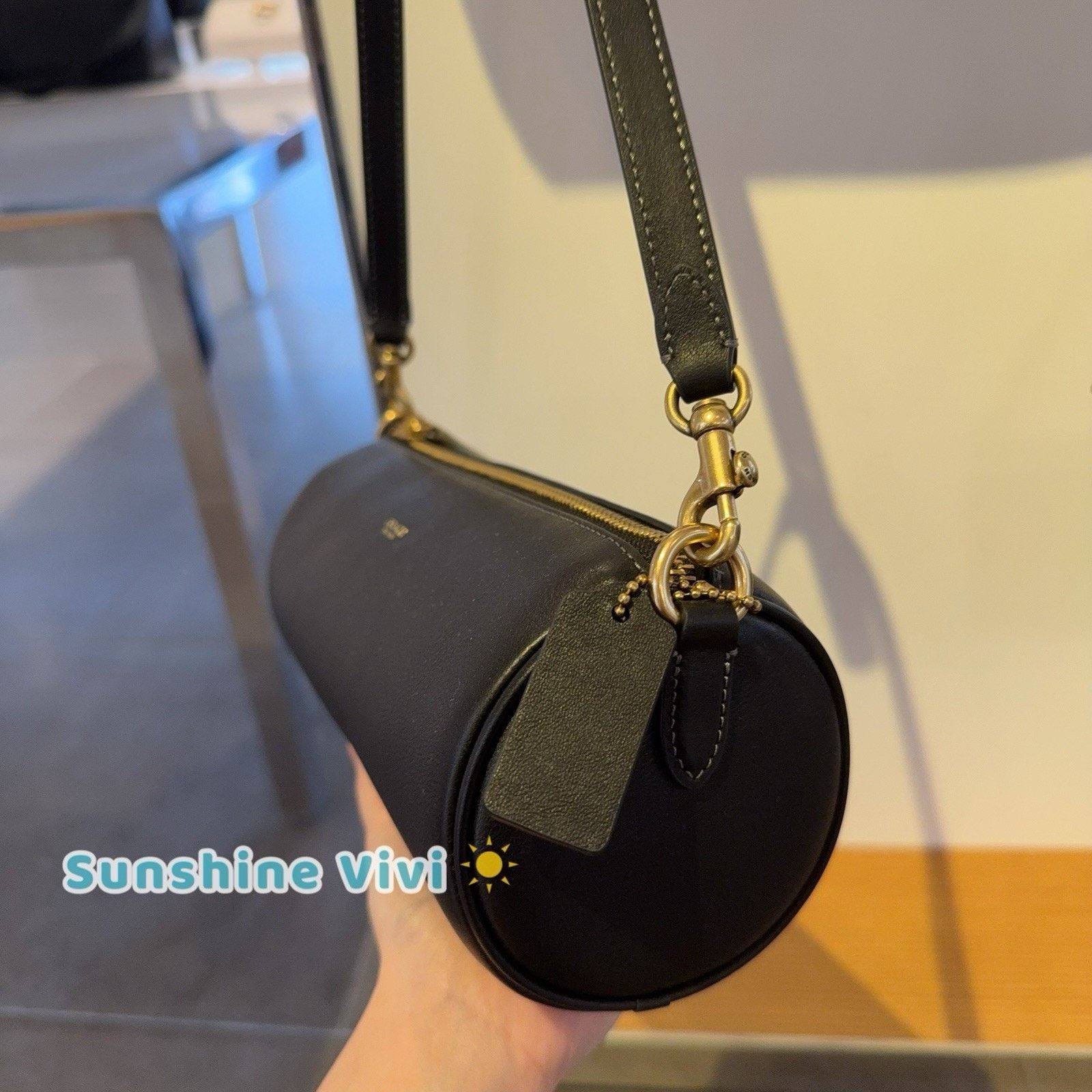 Coach NWT Coach Small Barrel Bag Leather Handbag CDY80 Brass/Black Size ONE SIZE - 4 Thumbnail