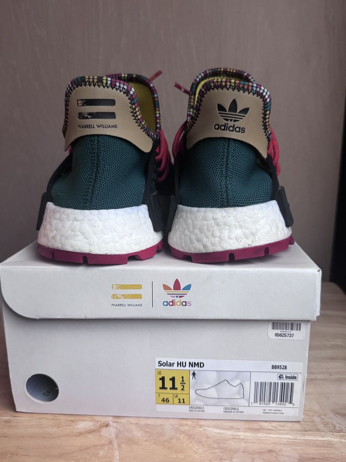 Adidas × Pharrell 2018 Pharrell x Human Race ‘Inspiration Pack’ Asia Exclusive Size US 11.5 / EU 44-45 - 4 Thumbnail