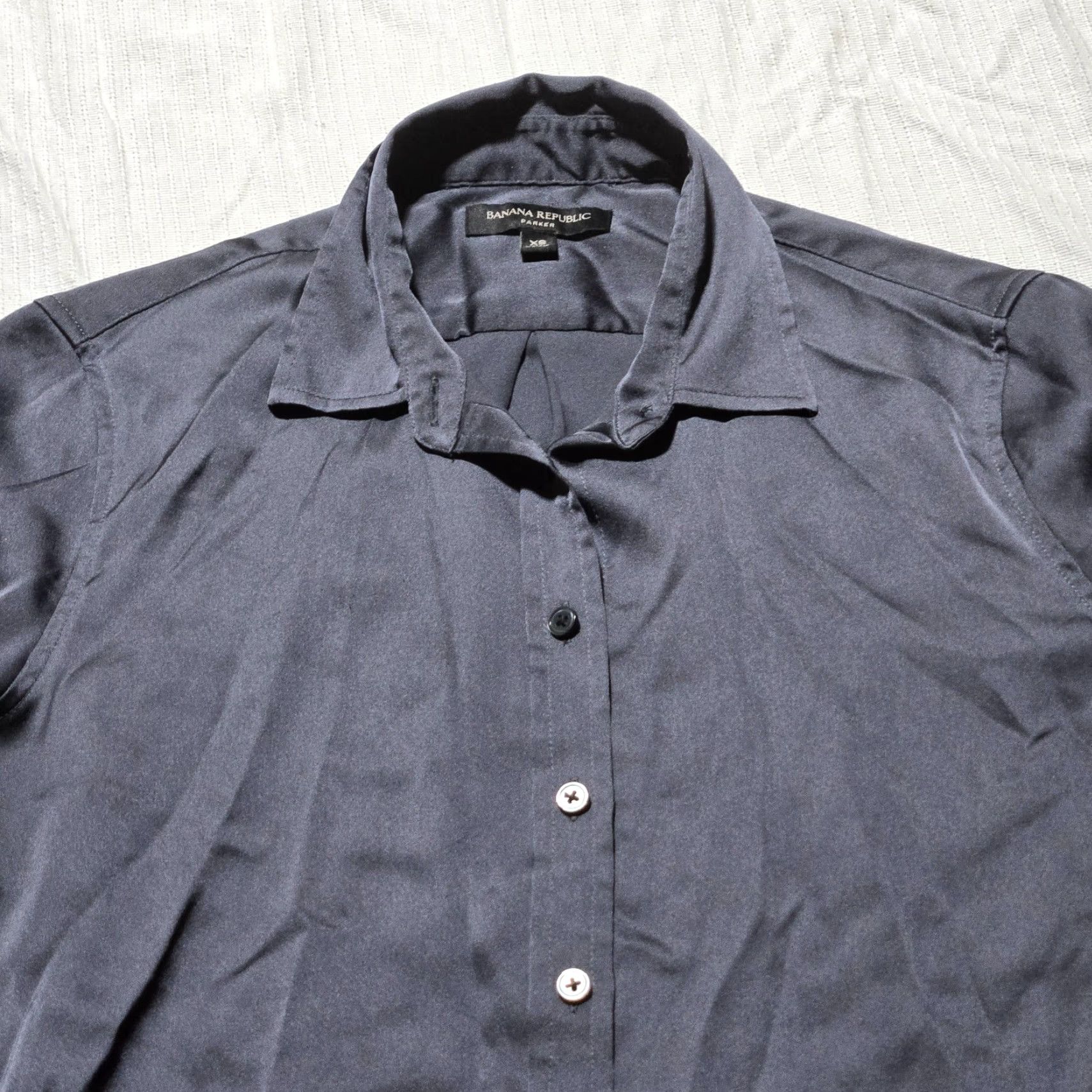 Banana Republic Banana Republic Shirt Adult XS Solid Black Lightweight Button-Up Top Womens Shirt XS Black Banana Republic Solid Lightweight Button-Up Shirt Top Women Size XS / US 0-2 / IT 36-38 - 2 Thumbnail
