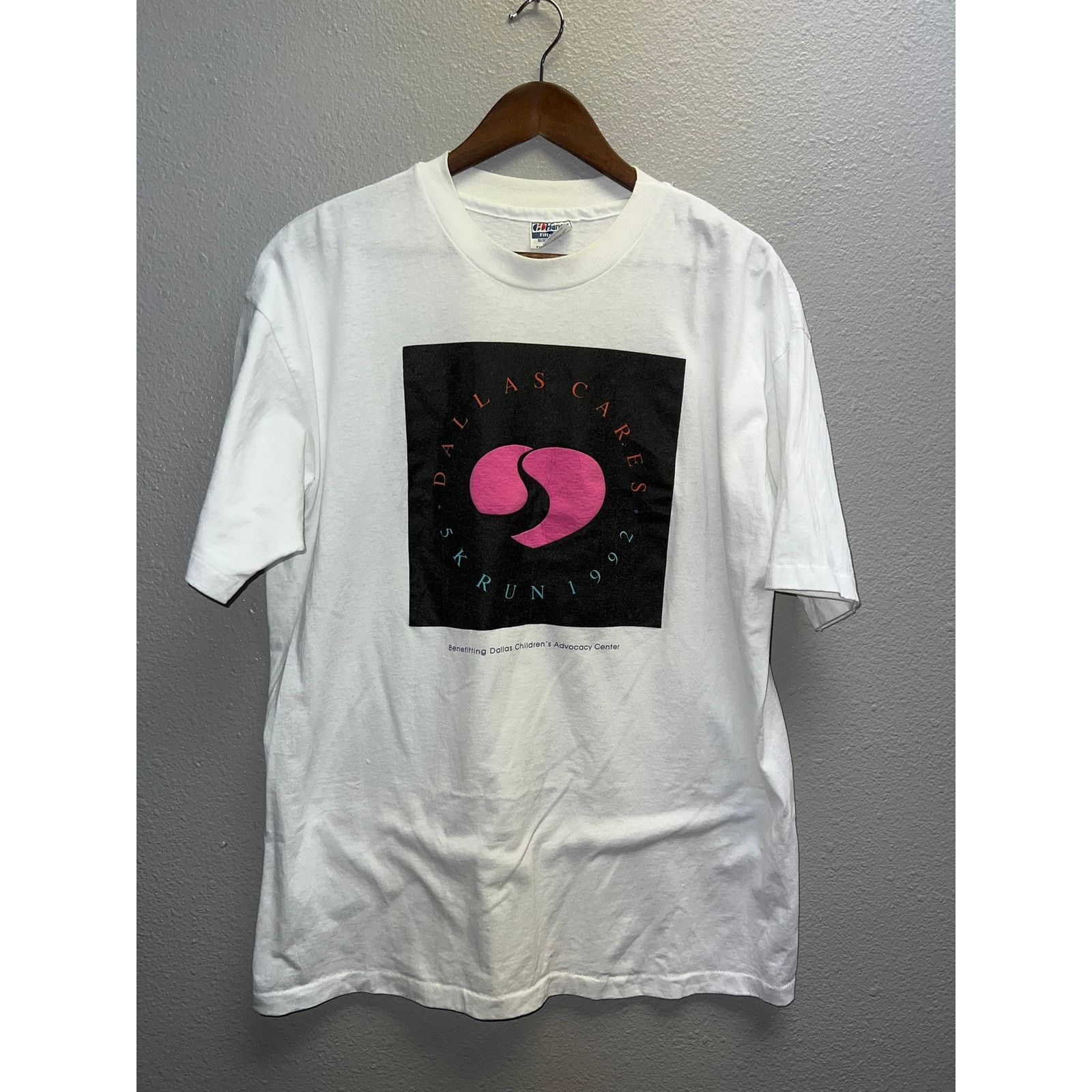 Hanes Vintage Dallas Shirt Dallas Cares 5K Run 1992 Cheeto 90s XL Size US XL / EU 56 / 4 - 1 Thumbnail