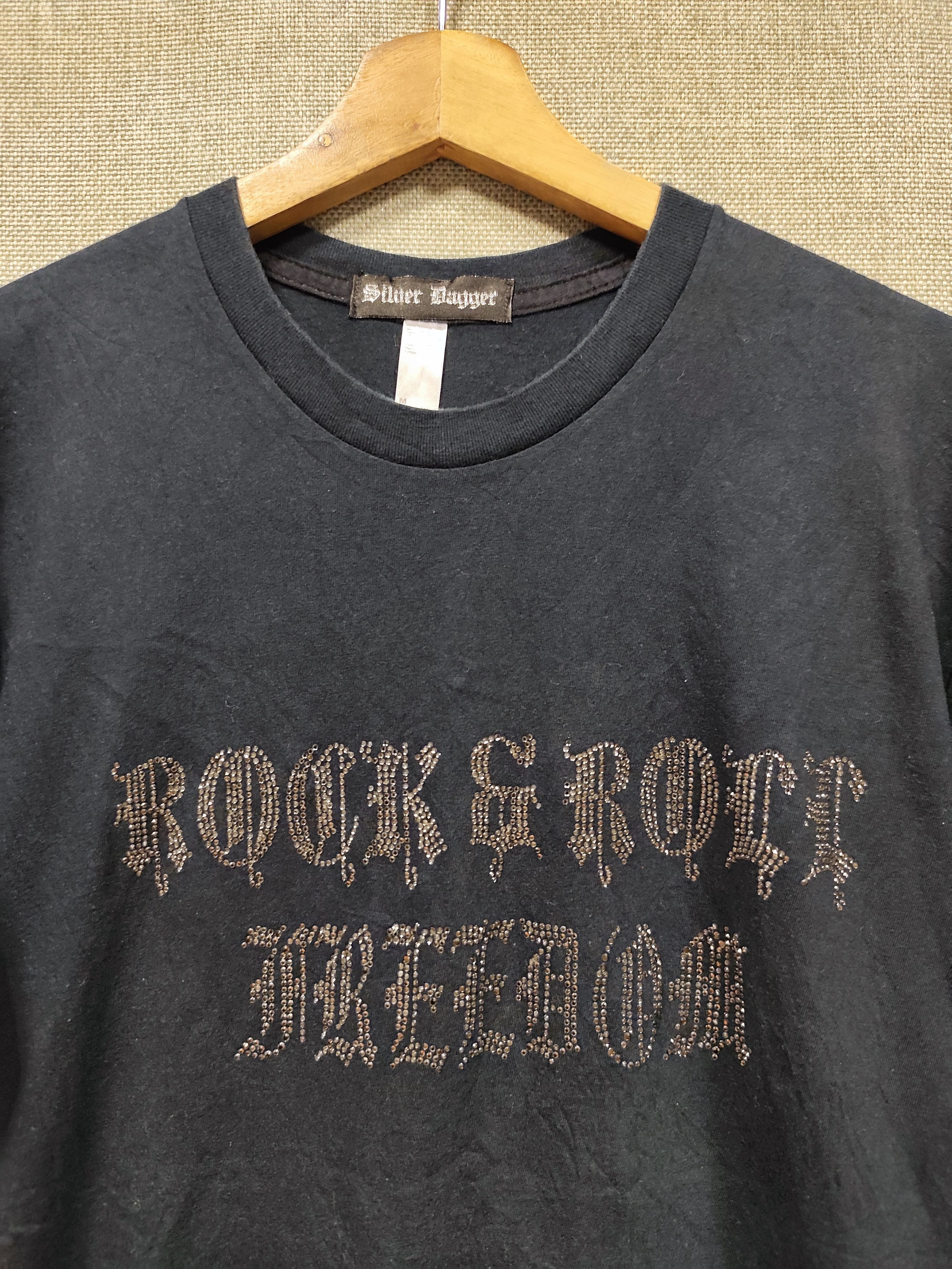 T shirt silver dagger very rare