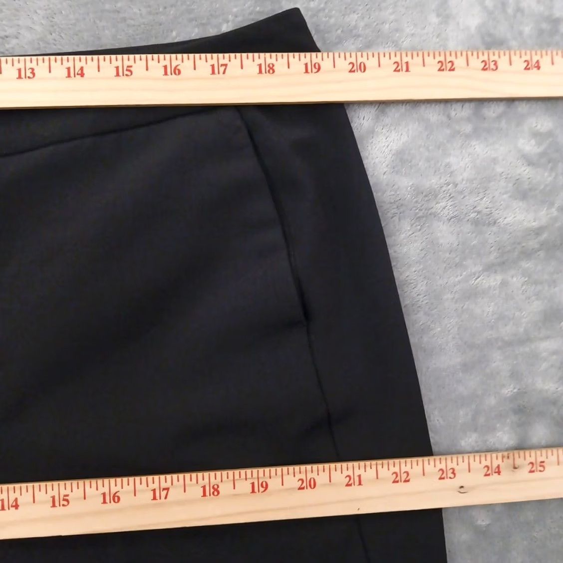 Kasper Kasper Dress Pants Womens Size 14 Black Pockets 38x29 Mid Rise Regular Inseam 29 in Straight Pants Women Size 36" / US 14 / IT 50 - 2 Thumbnail