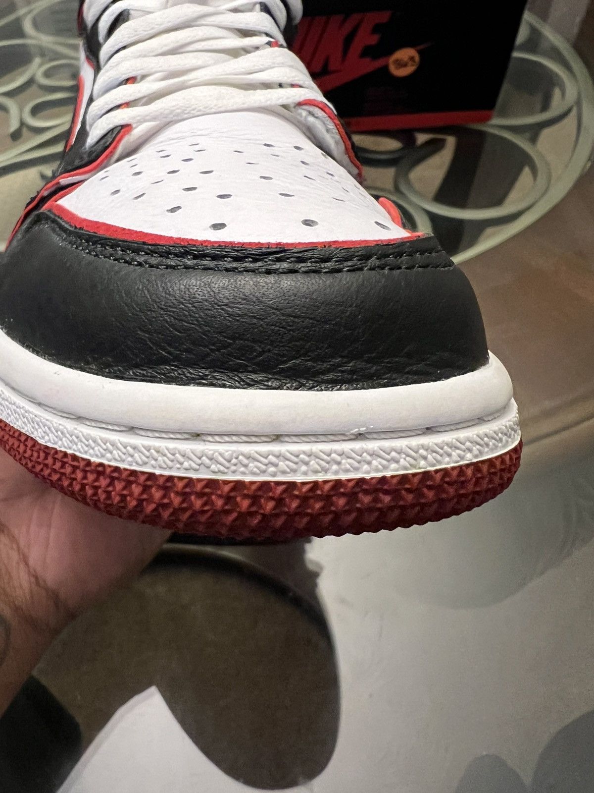 Jordan Brand Jordan 1 Retro High “Bloodline” 2019 Size US 11 / EU 44 - 6 Thumbnail