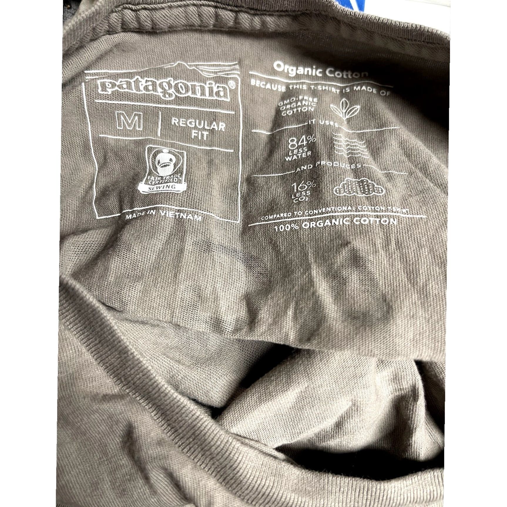 Patagonia Patagonia Men's Framed Fitz Roy Trout Organic T-Shirt Gray M Shirt Mens 20" Armpit to Armpit 17" Shoulder to Shoulder 26" Shoulder to Hem Size US M / EU 48-50 / 2 - 5 Thumbnail