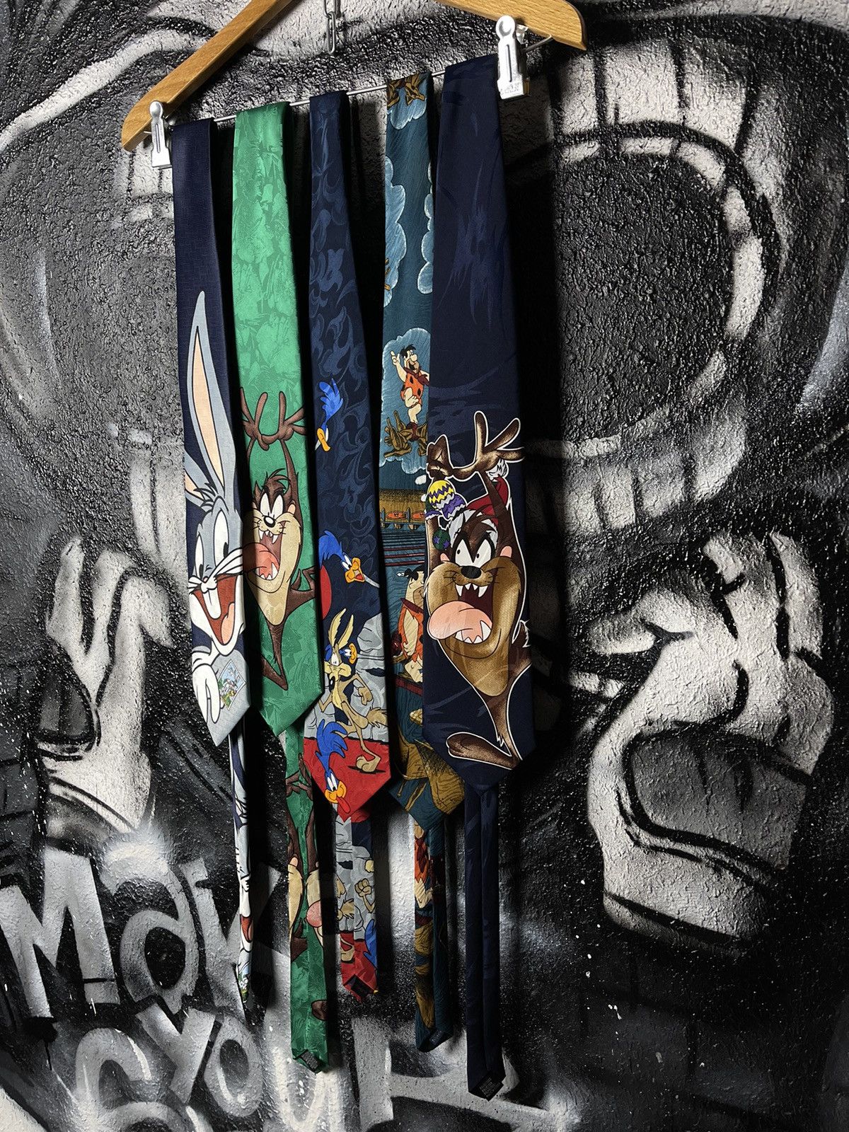 Vintage Vintage 90s Looney Tunes And Warner Bros. Lot Of 5 Ties Size ONE SIZE - 3 Thumbnail