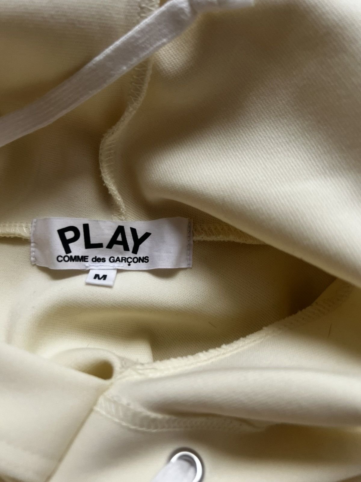 Comme des Garcons Comme Des Garçons Play Yellow Embroidered Logo Hoodie Size M Size M / US 6-8 / IT 42-44 - 12 Thumbnail