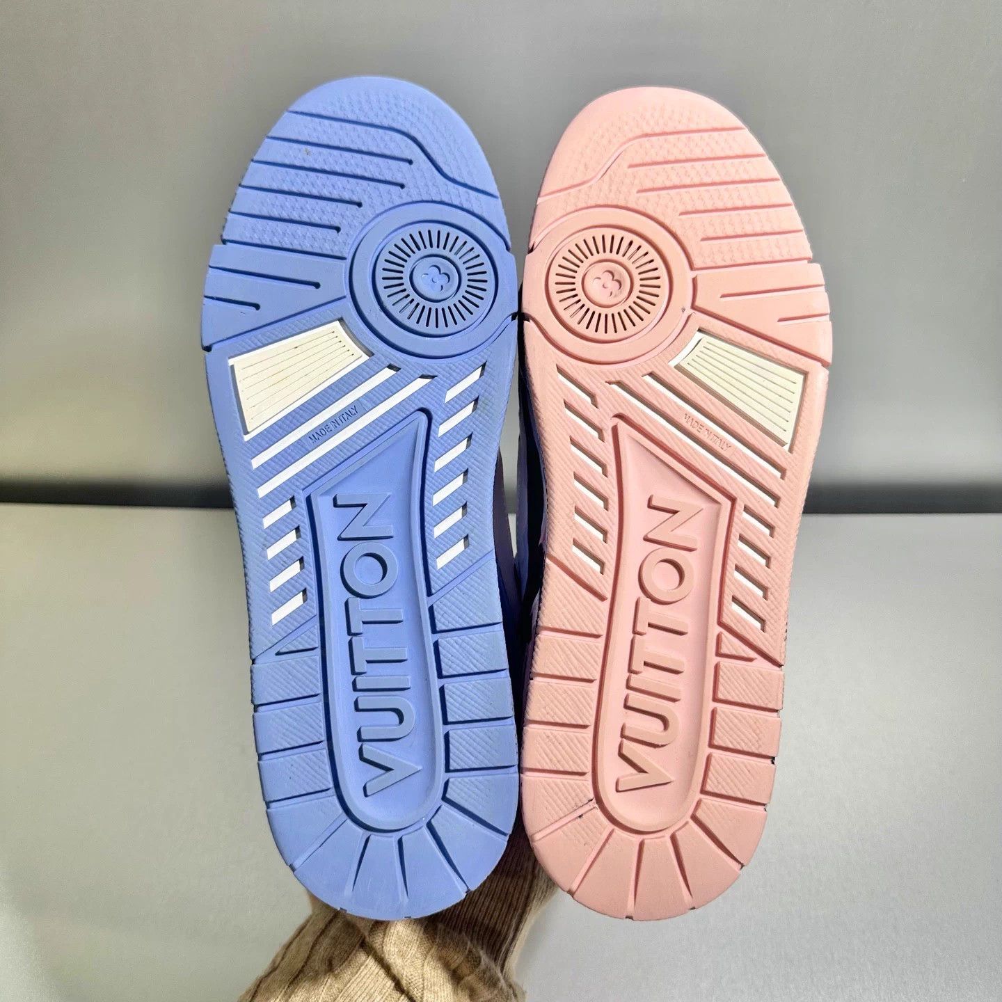 Louis Vuitton LV Trainer Artist Bicolour us8/eu42 Size US 9 / EU 42 - 7 Thumbnail