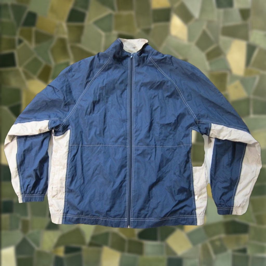 Vintage VINTAGE TravelSmith Blue Beige Lightweight Zip Windbreaker Track Jacket Men L Size US L / EU 52-54 / 3 - 1 Thumbnail