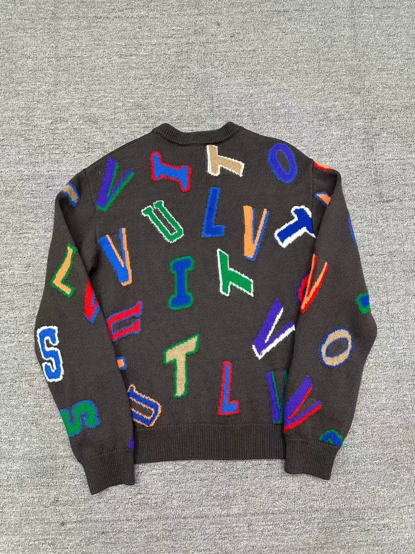 Louis Vuitton LV NBA collaboration all-over print sweater Size M / US 6-8 / IT 42-44 - 2 Thumbnail