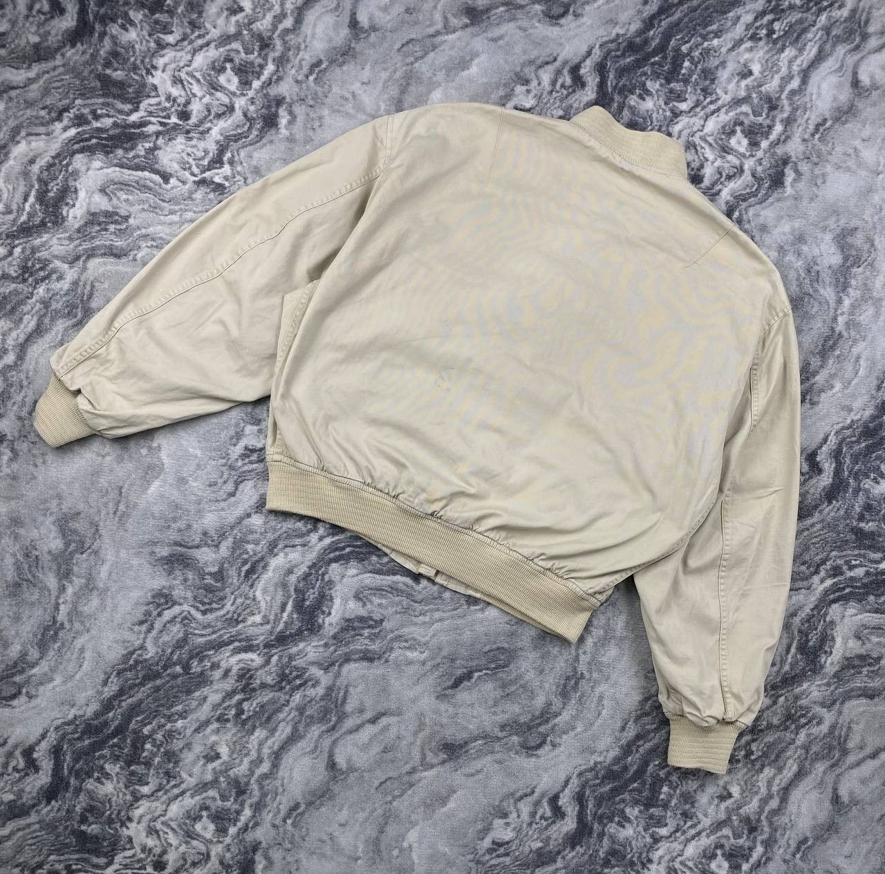 Avirex Vintage Avirex Bomber Jacket Made In Japan Men Size M Beige Size US M / EU 48-50 / 2 - 17 Thumbnail