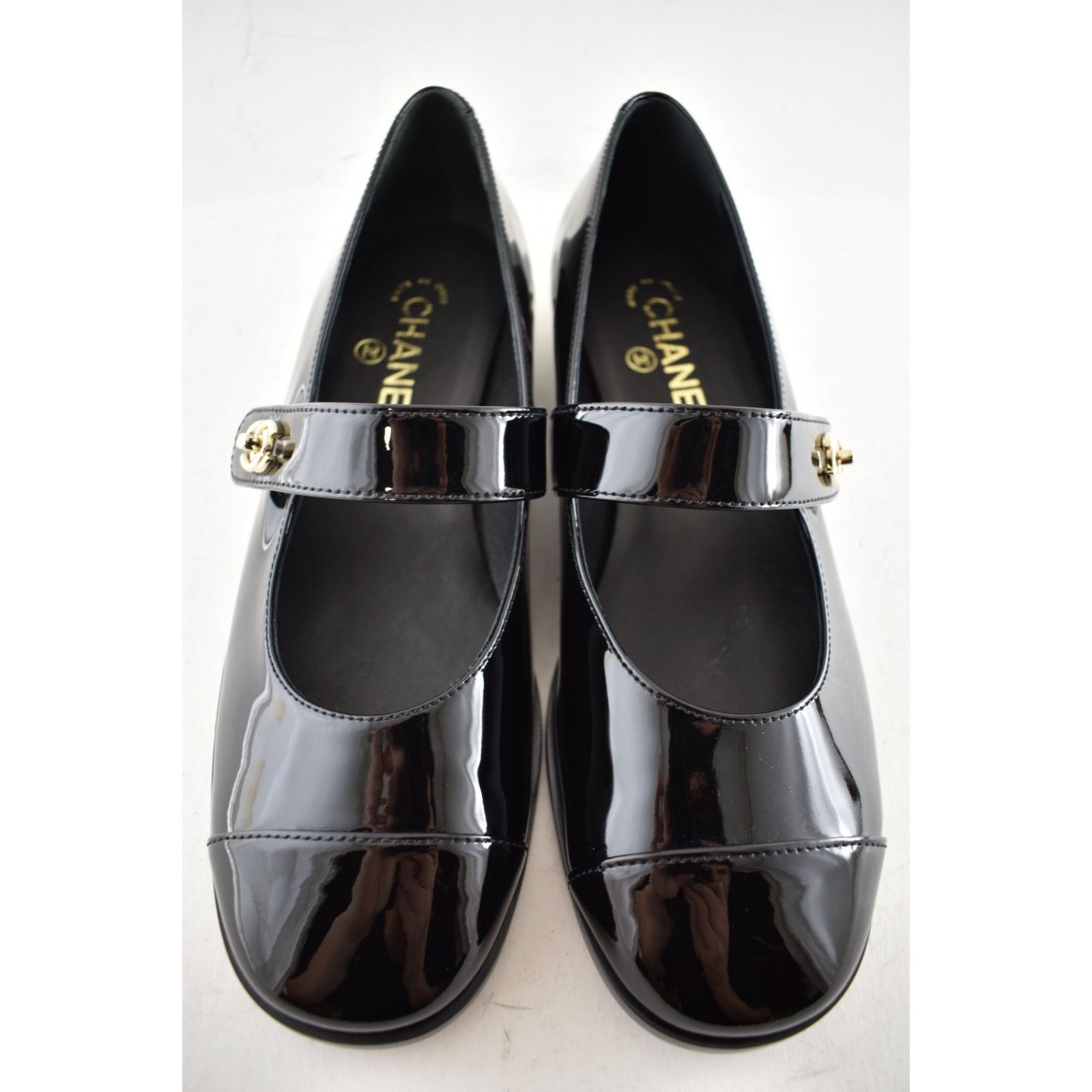 Chanel Chanel Black Patent Turnlock CC Mary Jane Ballet Flat 40 Size US 10 / IT 40 - 11 Thumbnail