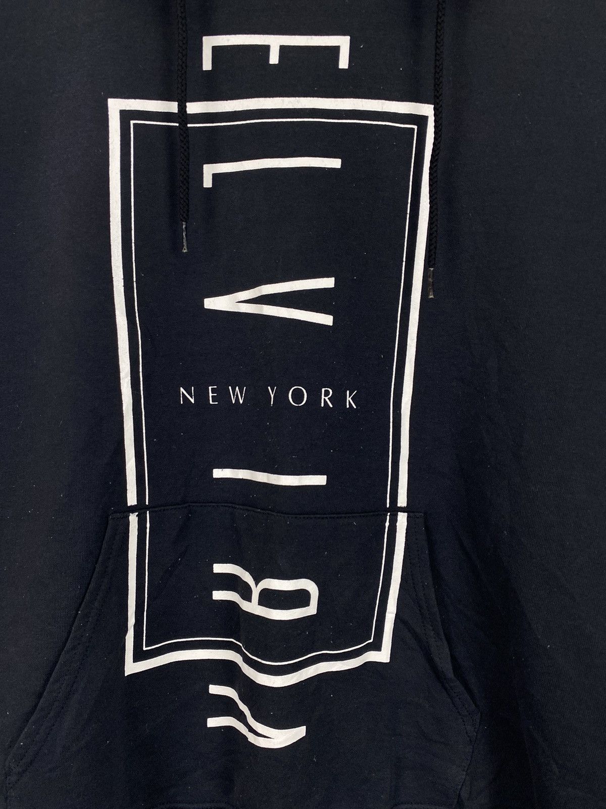 Champion × elvira.in.net Elvira Champion hoodies Size US L / EU 52-54 / 3 - 9 Thumbnail