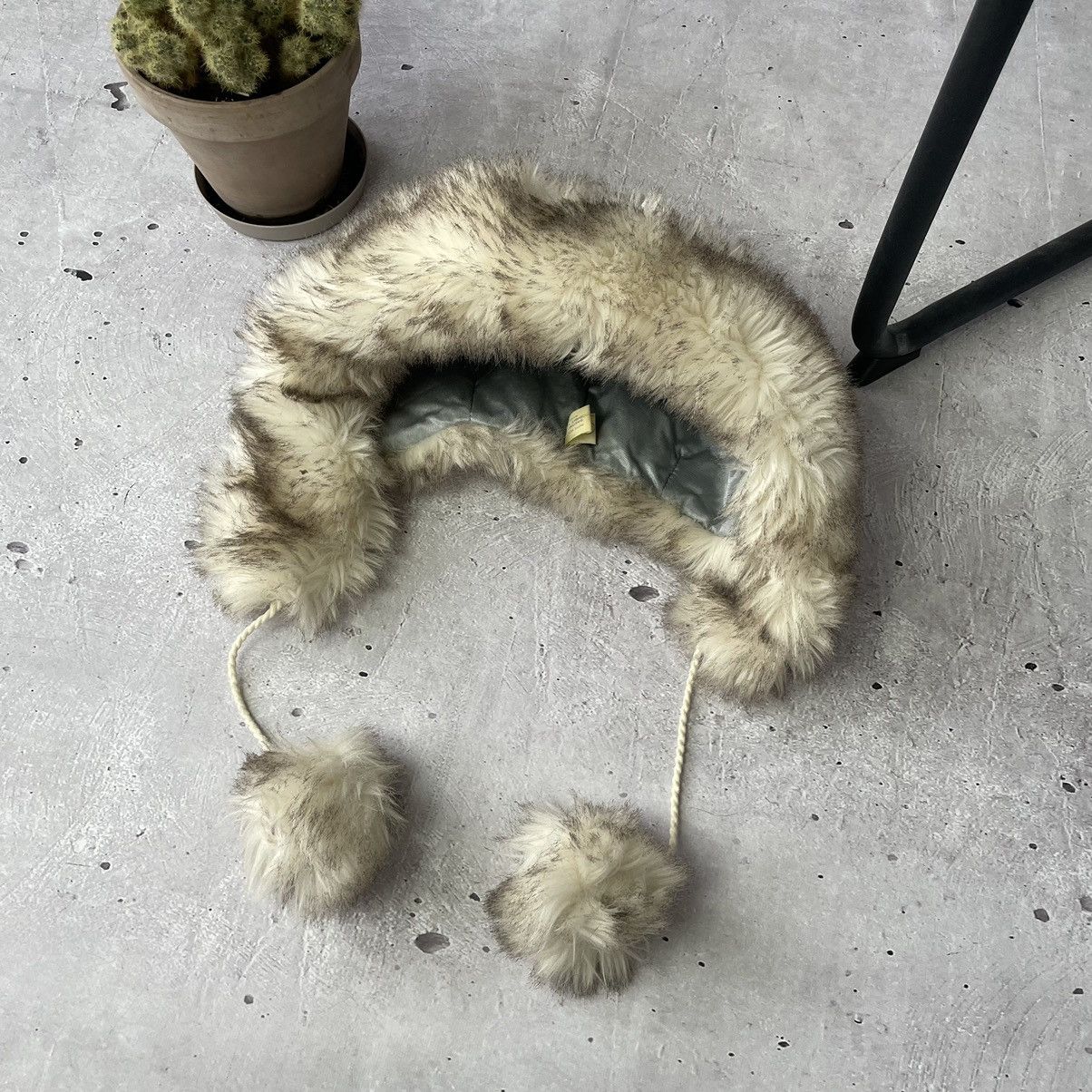 Other Vintage Y2K archival style faux fur USHANKA trapper hat Size ONE SIZE - 2 Thumbnail