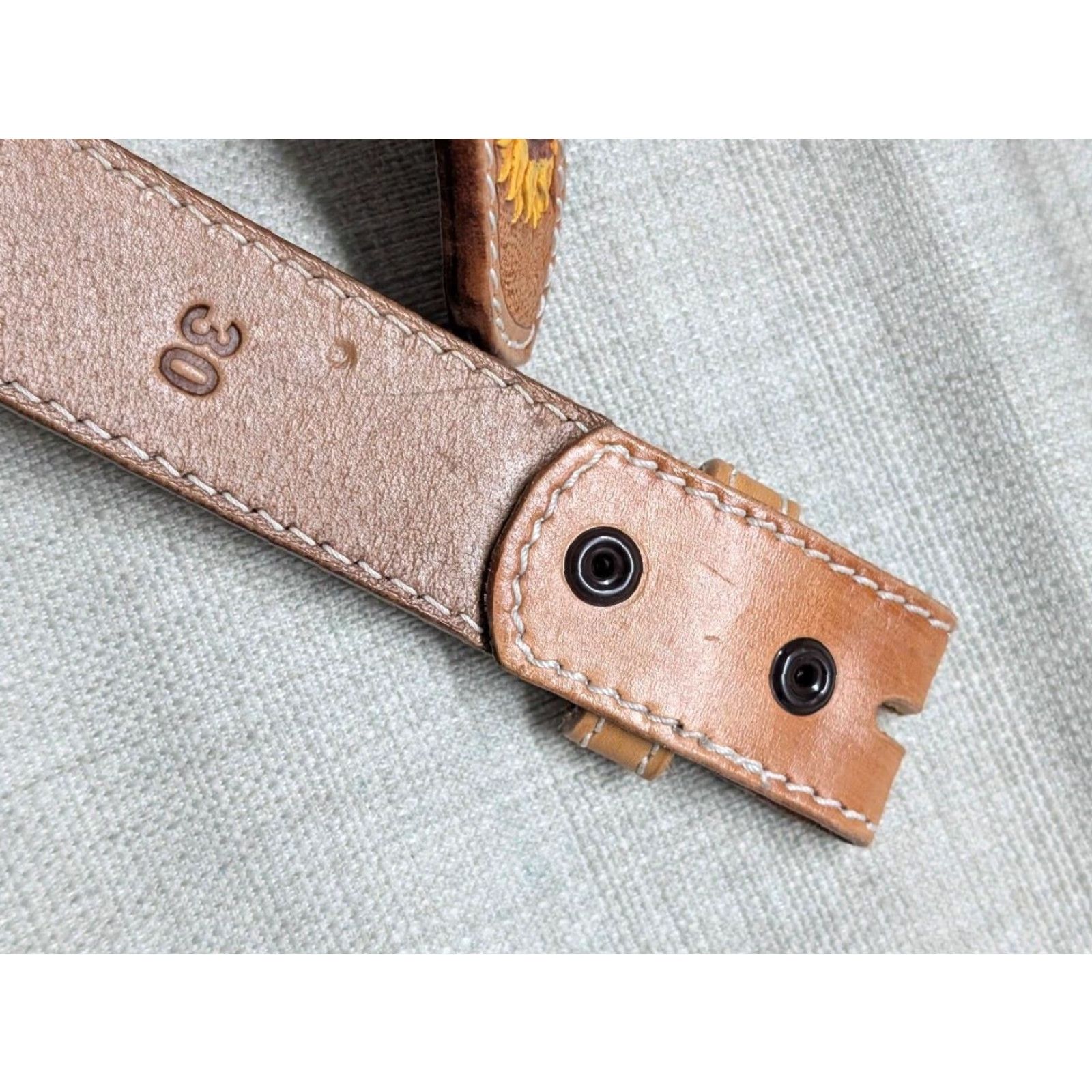 Vintage VINTAGE KO Trading Western Belt Sunflower Cowhide Leather 30 Brown Floral 1-1/2" Belt Men's Vintage Western Belt 30 Brown Sunflower KO Trading Mens Size 30 - 4 Thumbnail
