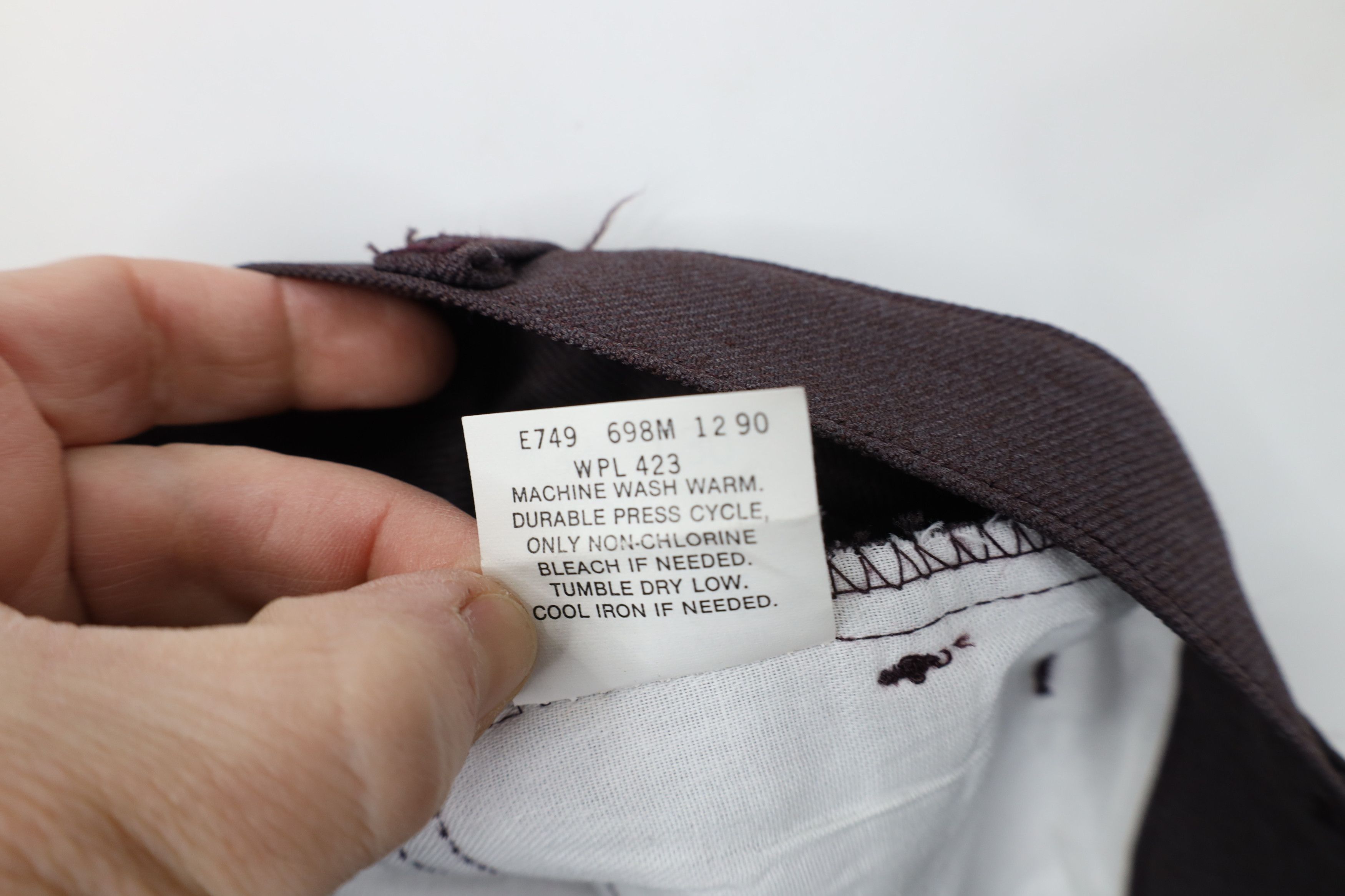 Levi's Vintage 90s Levis Wide Leg Chino Pants Trousers Purple USA Size US 33 - 8 Thumbnail