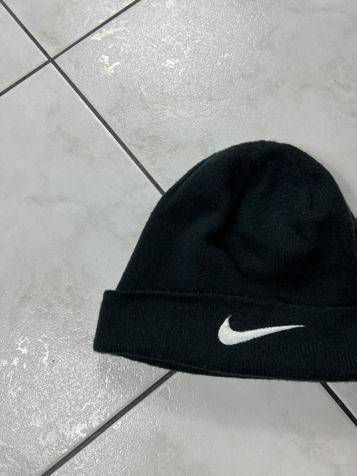 Nike Vintage Nike reversible y2k knit classic swoosh beanie hat Size ONE SIZE - 4 Thumbnail