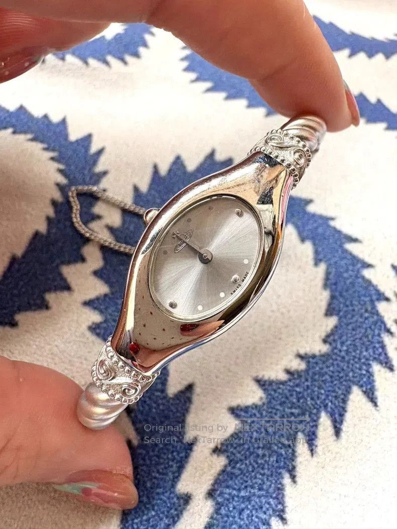Vivienne Westwood Vivienne Westwood Silver Bracelet Watch . Size ONE SIZE - 2 Thumbnail