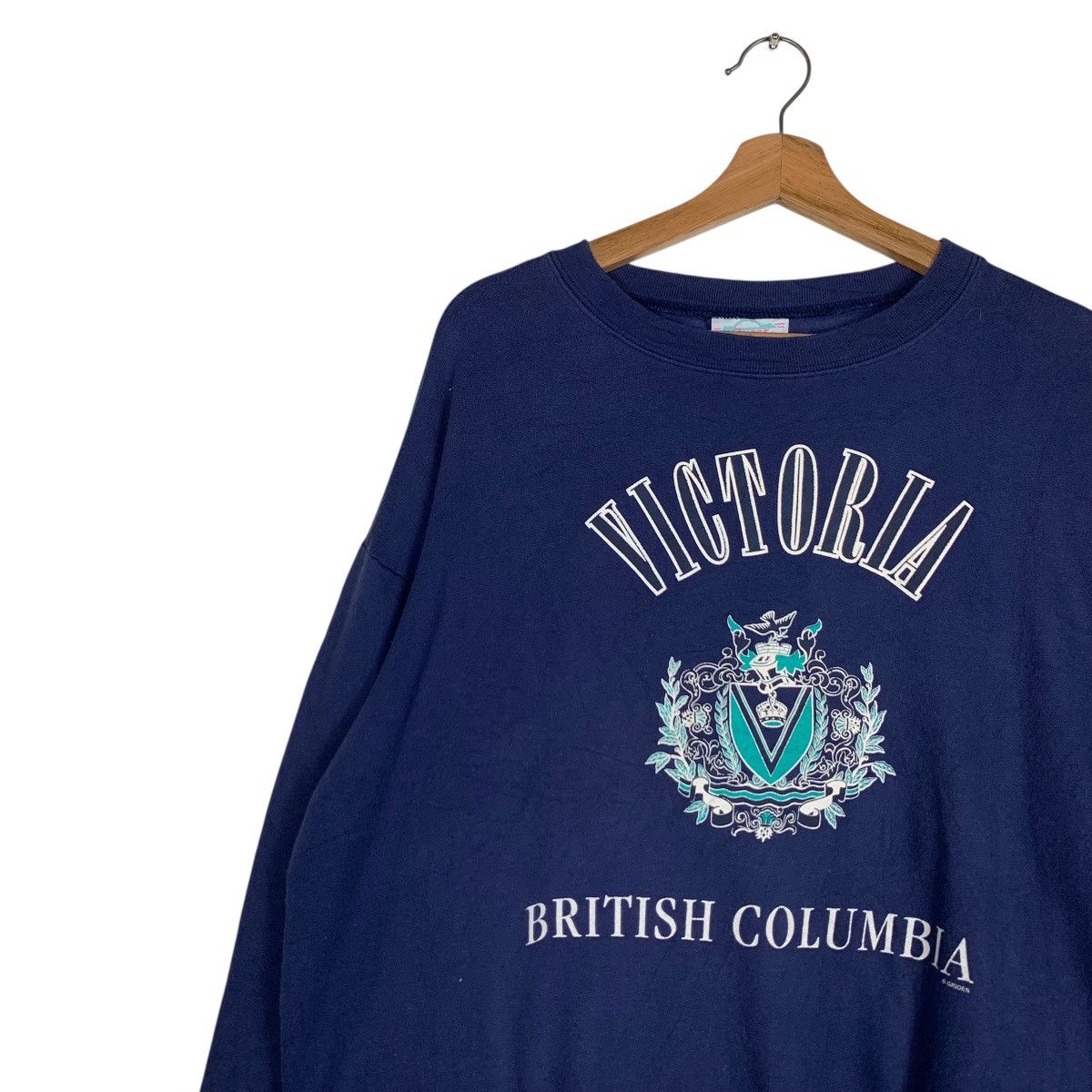 Vintage 90's VICTORIA BRITISH COLUMBIA Big Logo Sweatshirt #1471-C66 Size US M / EU 48-50 / 2 - 6 Thumbnail