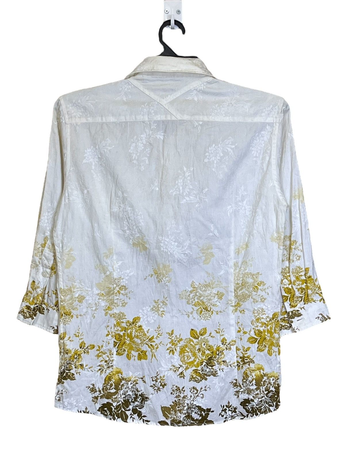 Tornado Mart NWT🔥TORNADO MART gold flower 3 quarter hand button ups shirt Size US S / EU 44-46 / 1 - 3 Thumbnail
