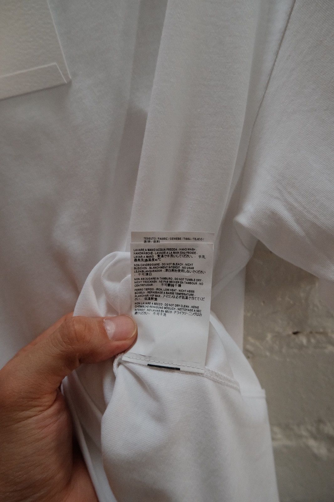 Balenciaga SS17 White Kering Tshirt Size US L / EU 52-54 / 3 - 8 Thumbnail