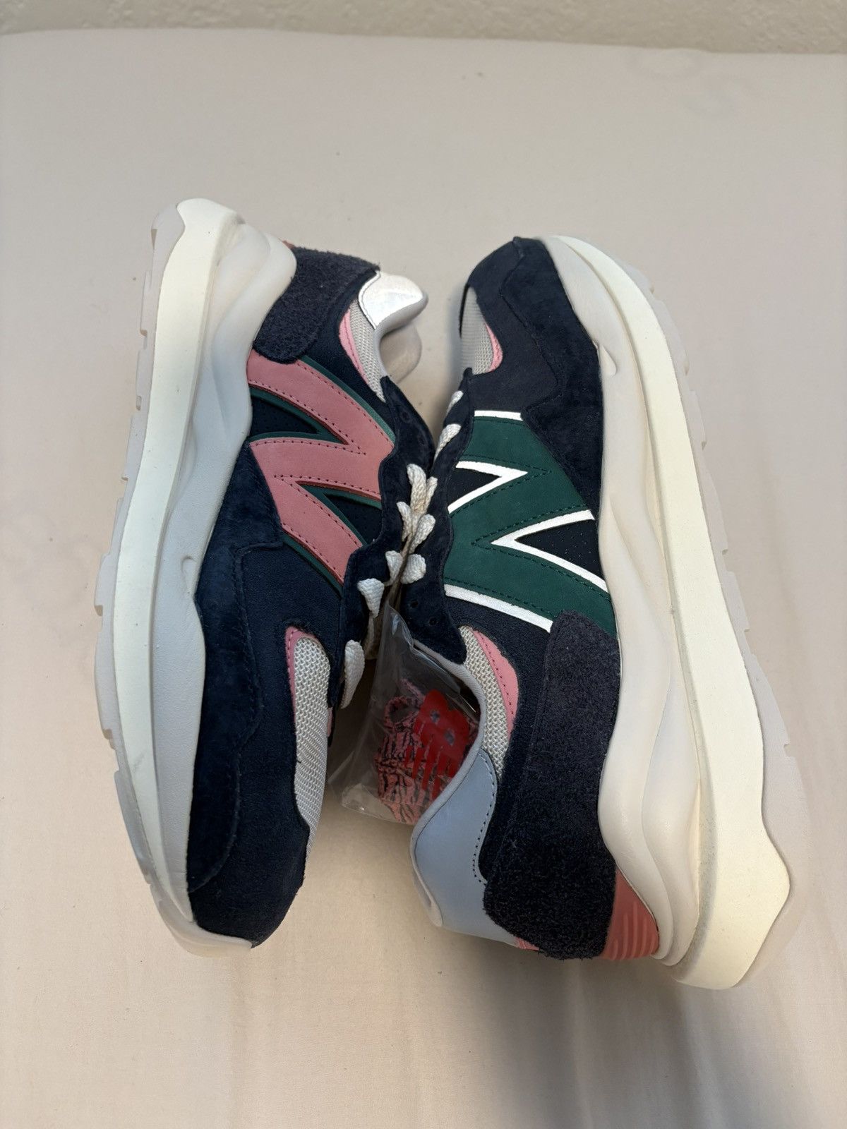 New Balance Never worn New Balance 57/40 Size US 10.5 / EU 43-44 - 7 Thumbnail