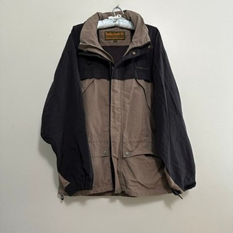 Timberland Y2K Timberland tan and black waterproof rain jacket size L Size US L / EU 52-54 / 3 - 2 Thumbnail