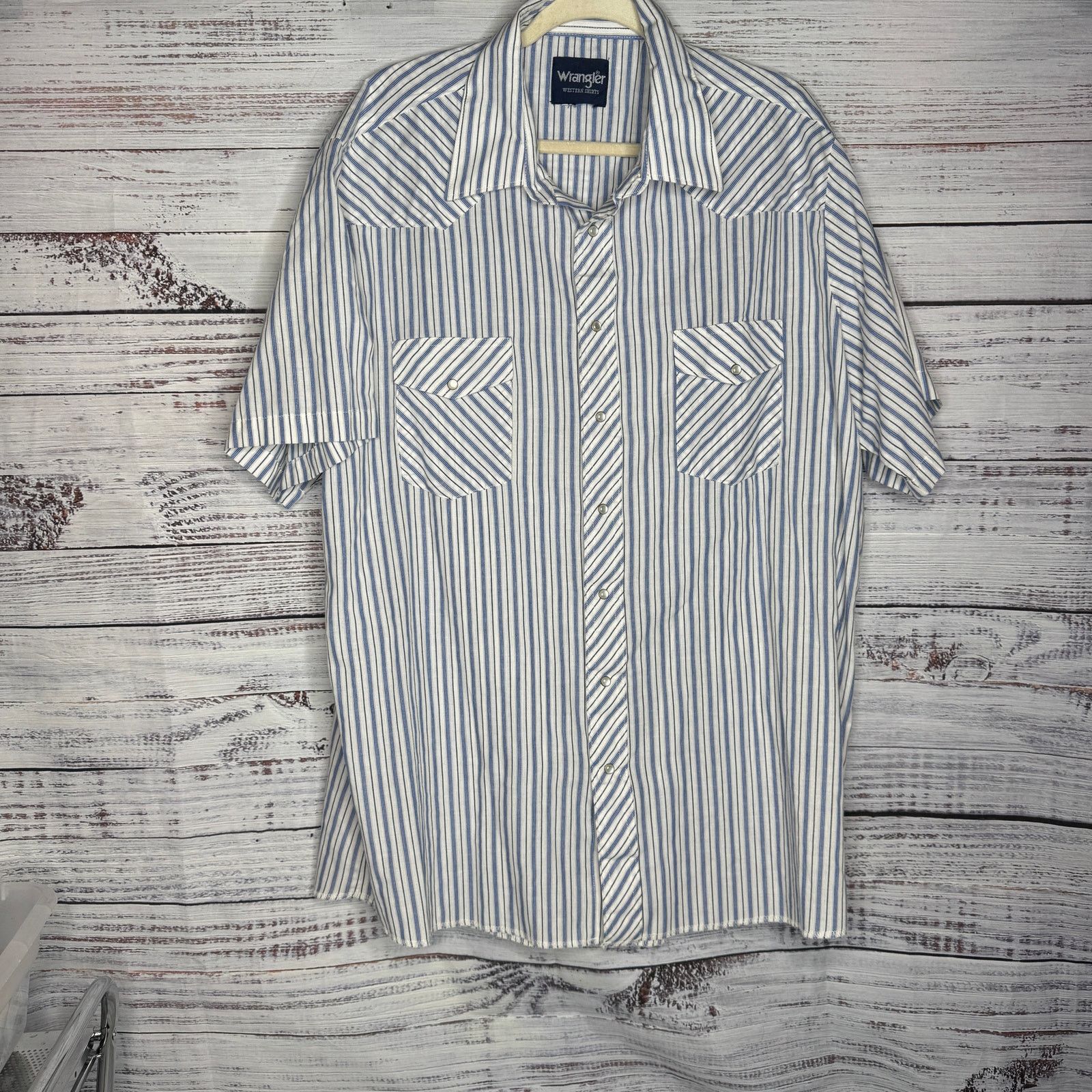 Wrangler Wrangler Short Sleeve Stripped Button Down Pearl Snap XL Size US XL / EU 56 / 4 - 1 Thumbnail