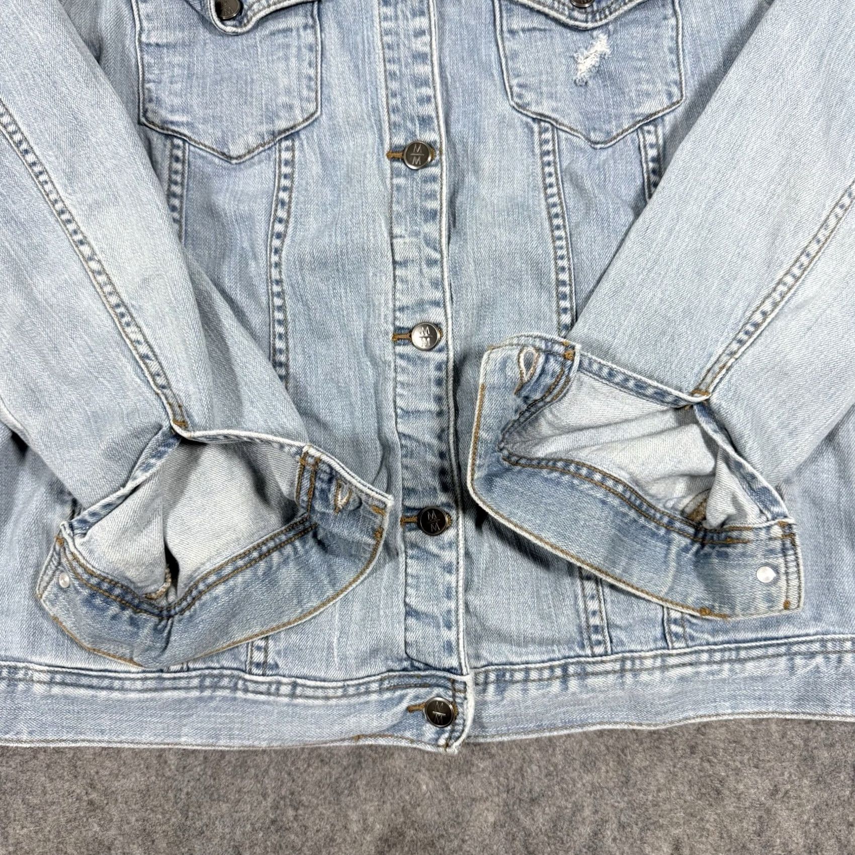 Market Melrose & Market Denim Jacket Woman S Blue Vintage Distressed Lightweight Casual Shirt Size Small Light Blue Size S / US 4 / IT 40 - 4 Thumbnail