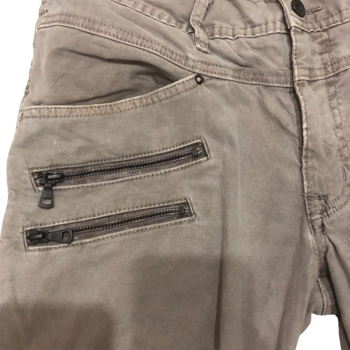Uniqlo Uniqlo Corgo Pants Size US 34 / EU 50 - 3 Thumbnail