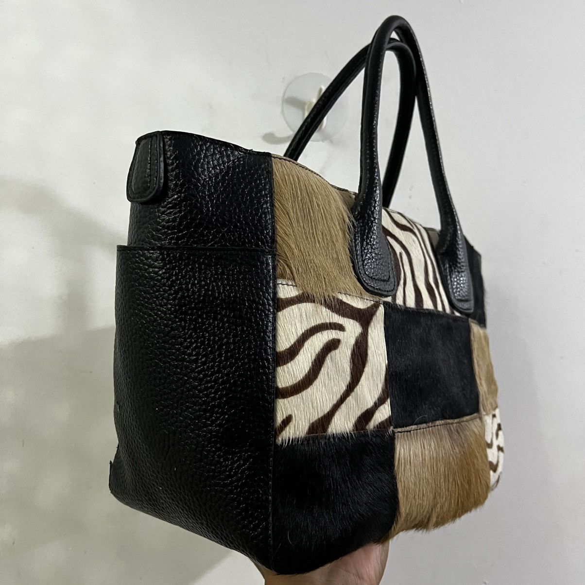 Designer × Japanese Brand × Leather Peaks Peak Real Patch Fur Leather Handbag Size ONE SIZE - 2 Thumbnail