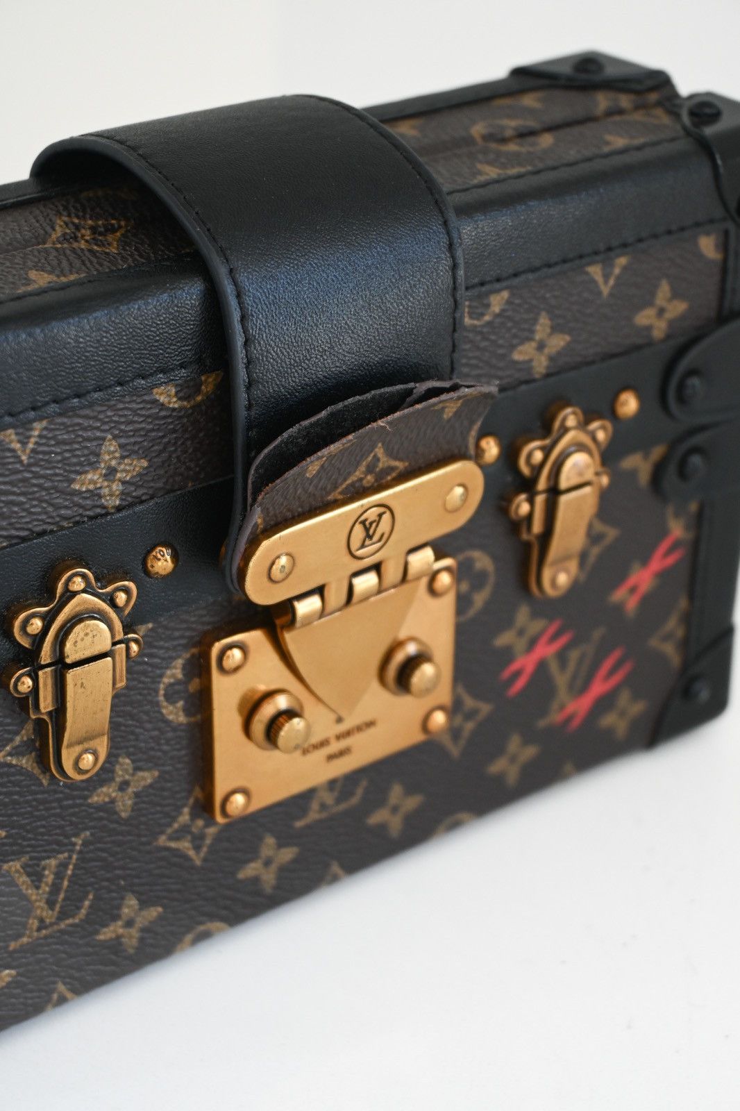 Louis Vuitton Louis Vuitton Petite Malle Size ONE SIZE - 6 Thumbnail
