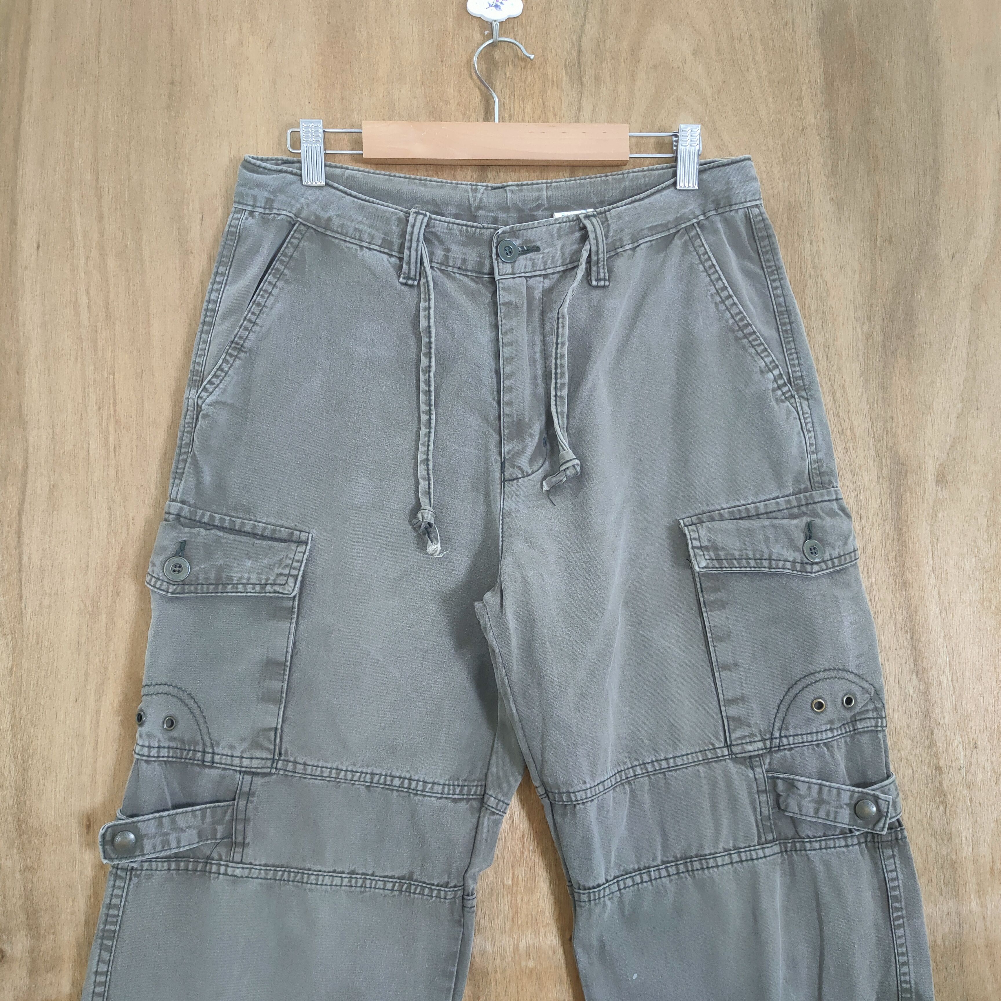 Abercrombie & Fitch 9 POCKET ABERCROMBIE BONDAGE CARGO PANTS Size US 30 / EU 46 - 2 Thumbnail