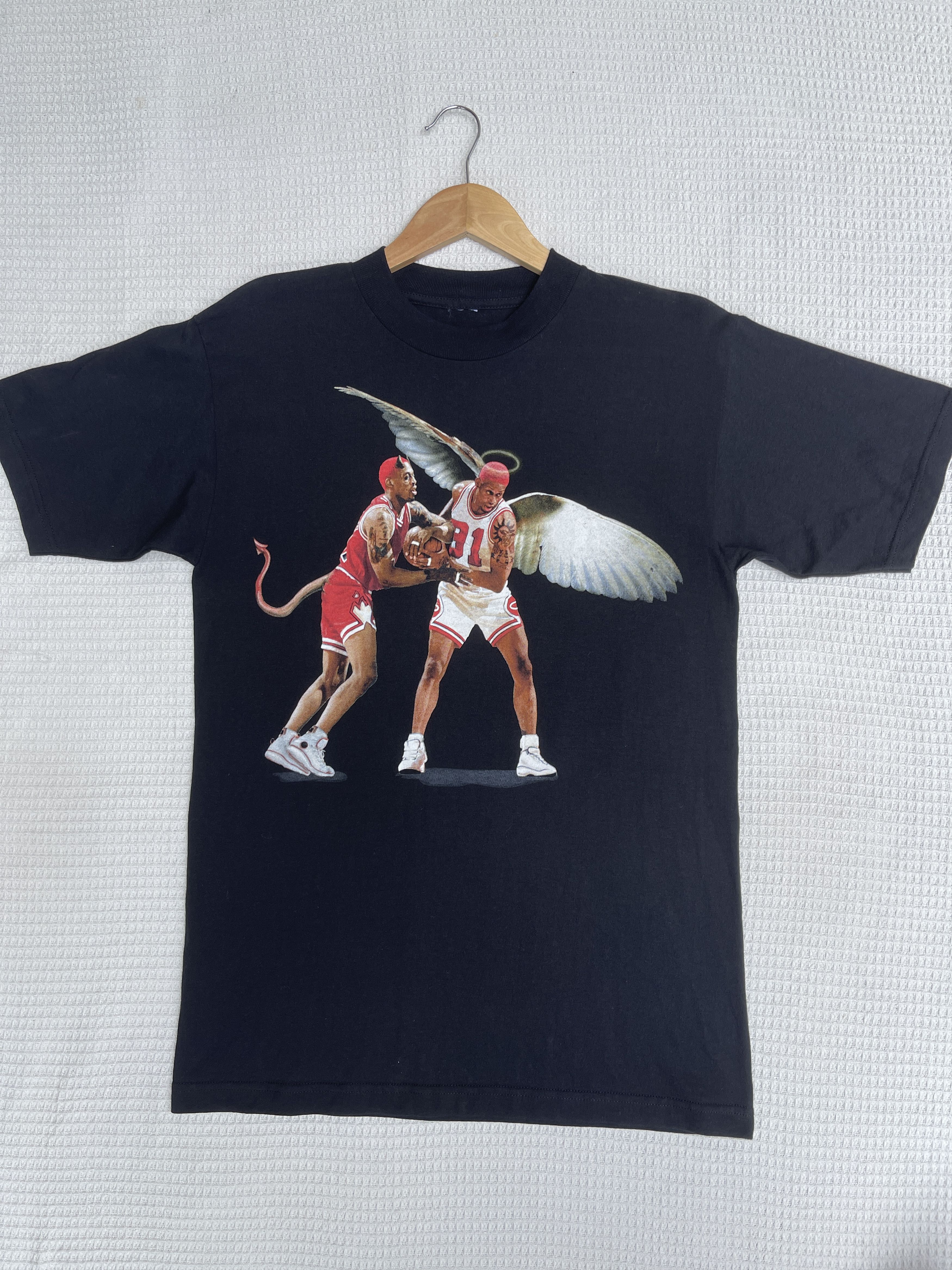 NBA Last Drop🔥Rare🔥Vintage Dennis Rodman Angel and Devil T-Shirt Size US S / EU 44-46 / 1 - 7 Thumbnail