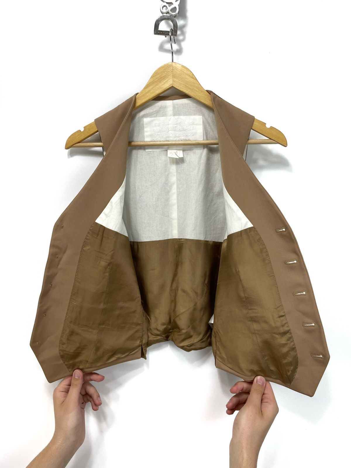 H&M × Maison Margiela Maison Martin Margiela x H&M Tan Wool Vest – Size 46 Size L / US 10 / IT 46 - 7 Thumbnail