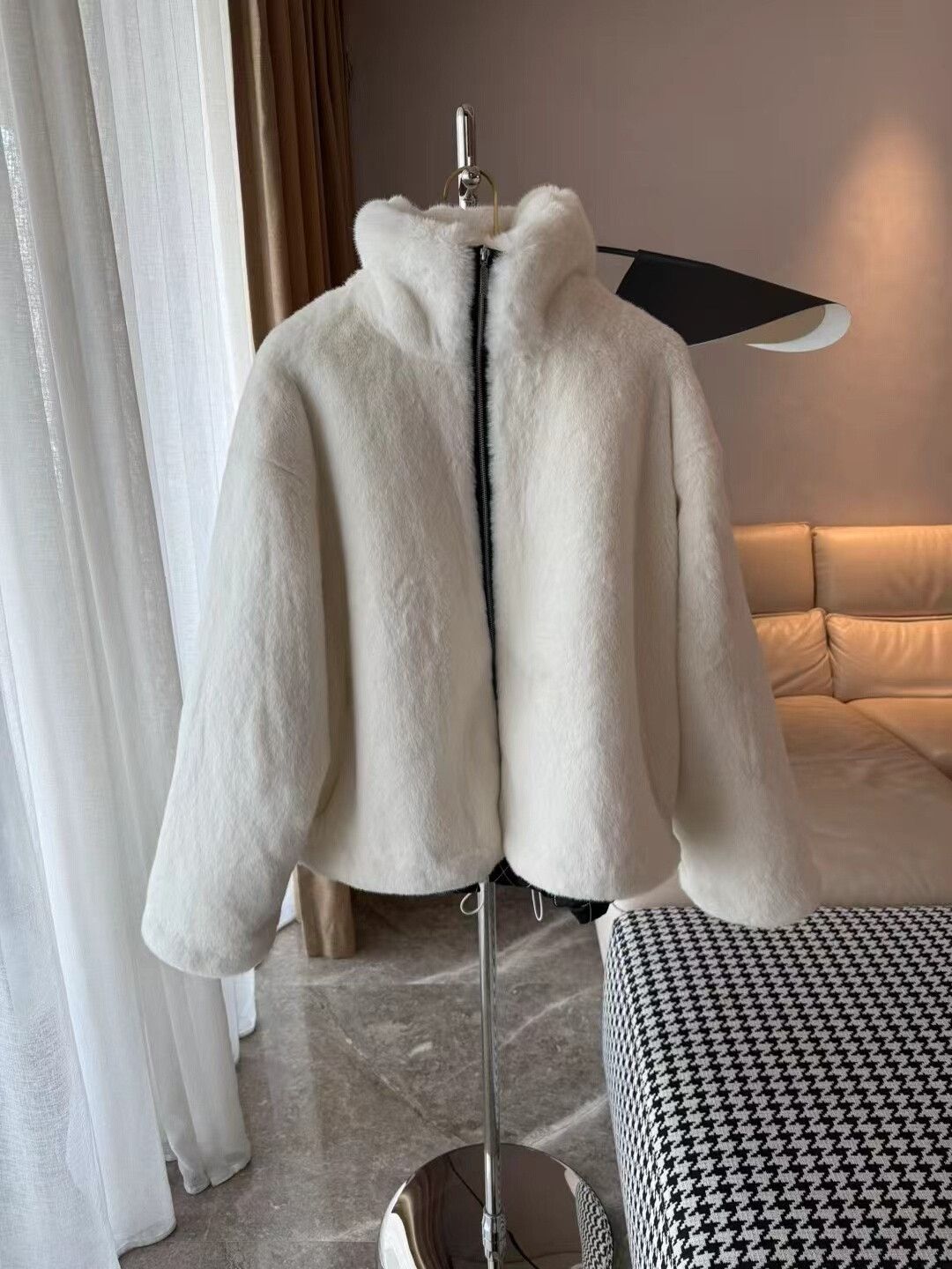 XOXO Cozy White Eco-Fur Jacket Size M / US 6-8 / IT 42-44 - 1 Thumbnail