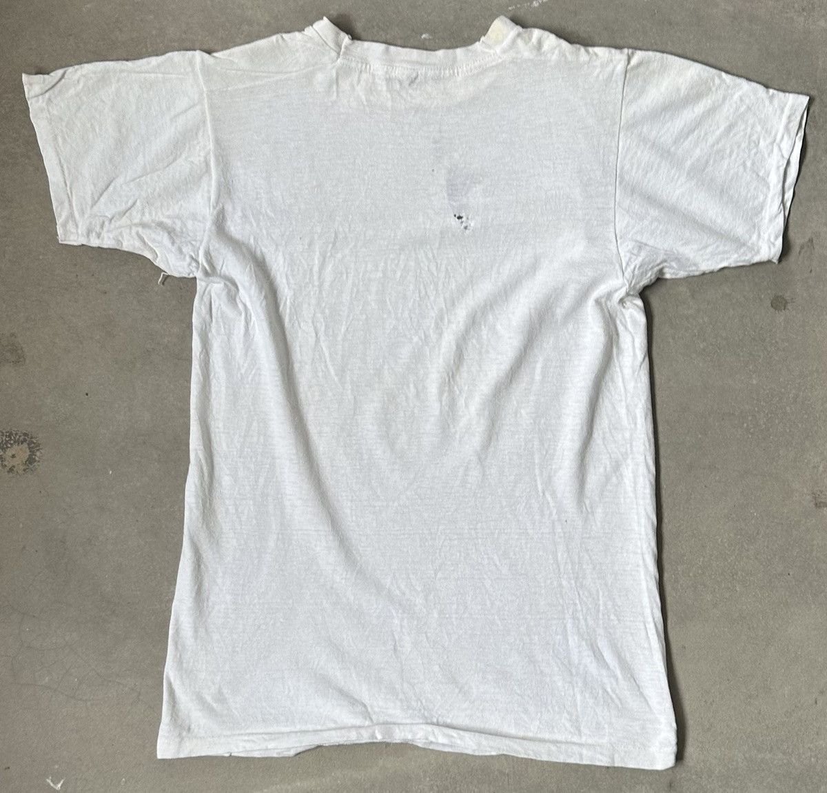 Vintage VINTAGE 70S PAPERTHIN DISTRESSED PLAIN TEE Size US S / EU 44-46 / 1 - 6 Thumbnail