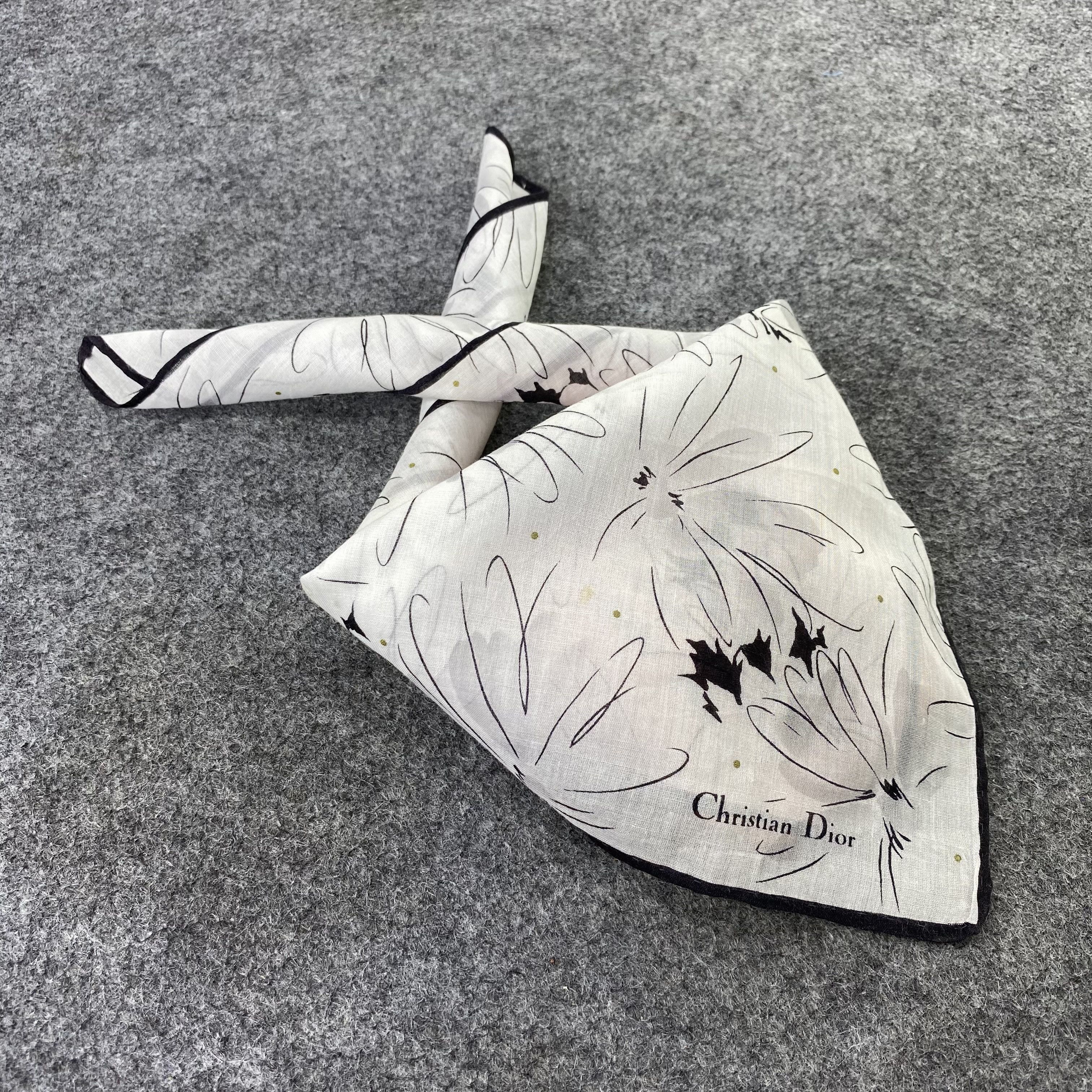 Vintage Christian Dior Handkerchief / Bandana / Neckerchief-B742 Size ONE SIZE - 1 Thumbnail