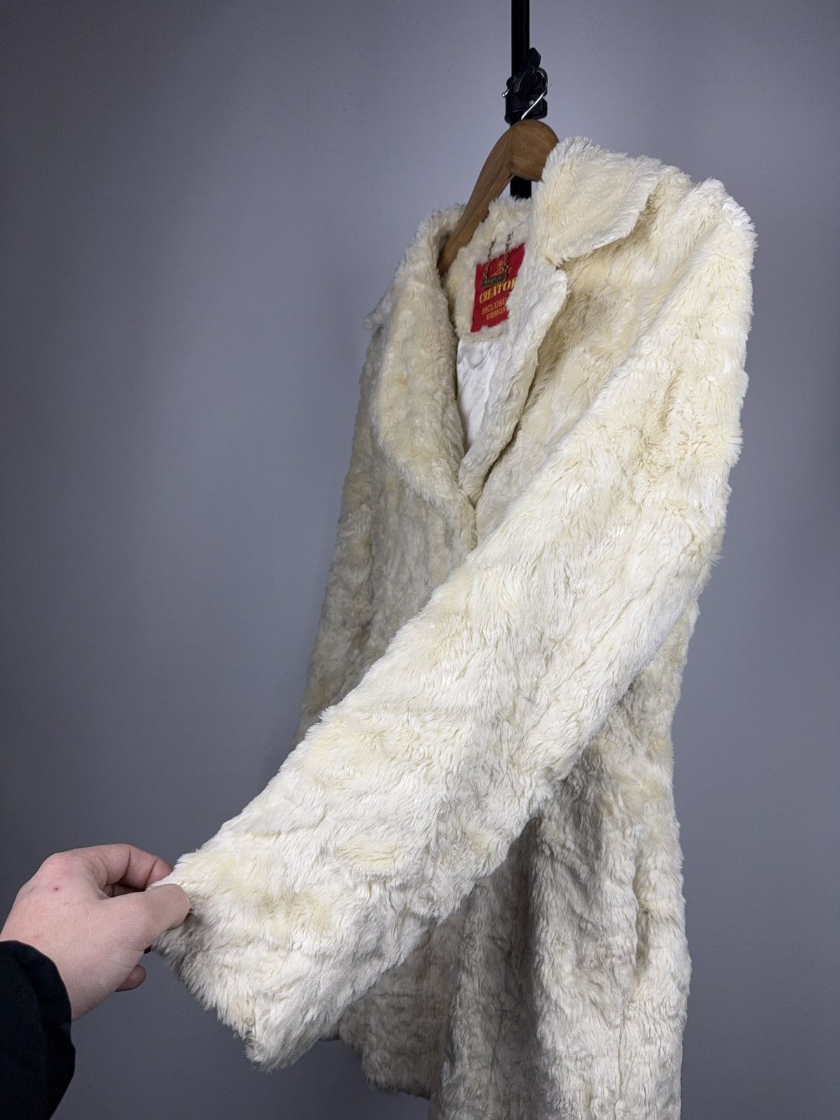 Japanese Brand Avant Garde 00s Ivory Faux Fur Coat Vintage Korean Designer Size S / US 4 / IT 40 - 6 Thumbnail
