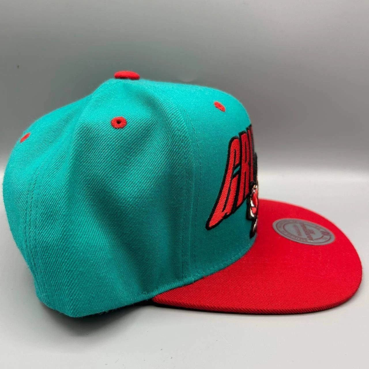 Mitchell & Ness Vancouver Grizzlies Hat Men Snap Back Hardwood Classics Wool Size ONE SIZE - 2 Thumbnail