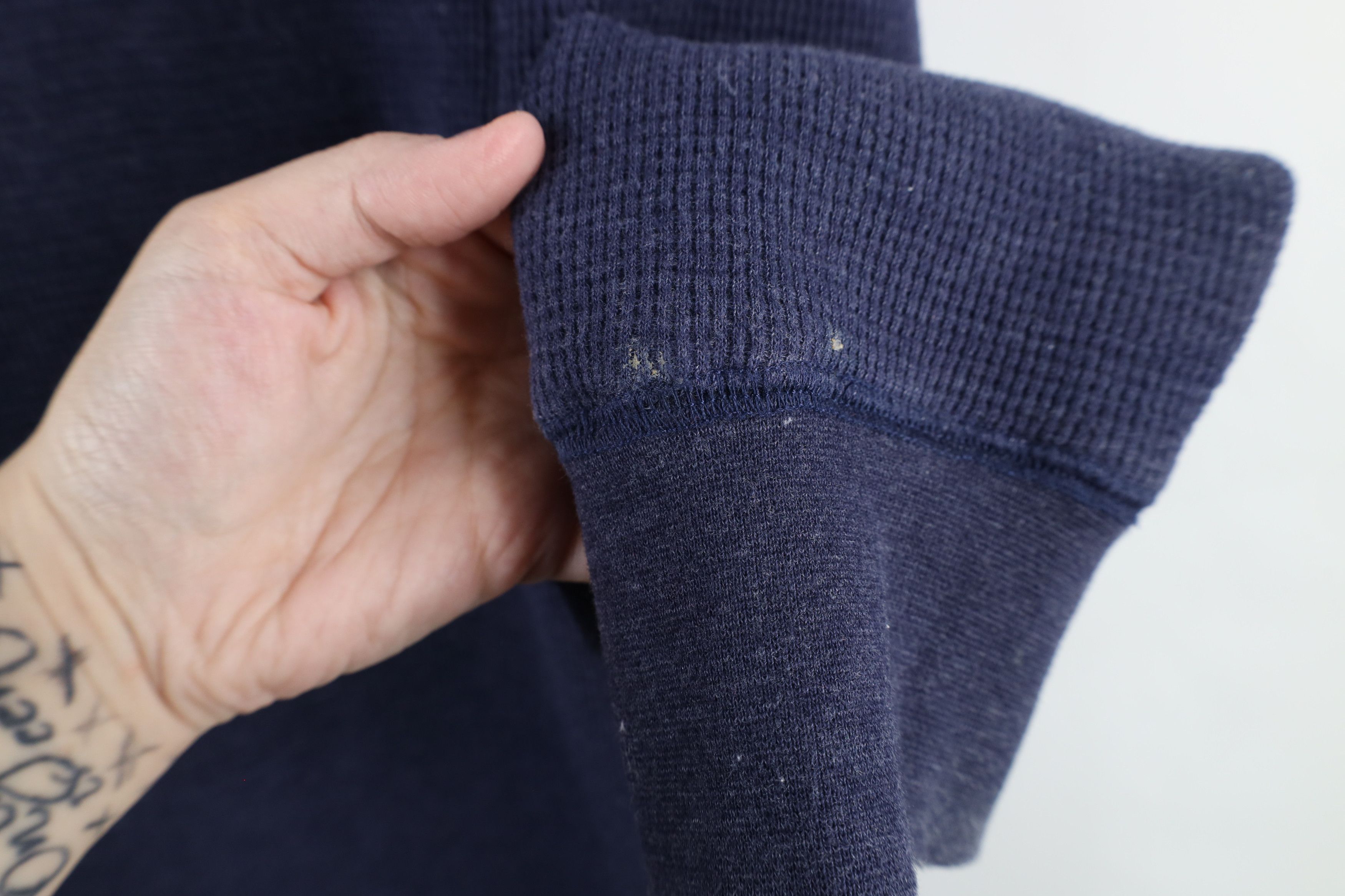 Vintage Vintage 90s Lined Thermal Waffle Knit Henley Sweatshirt Size US M / EU 48-50 / 2 - 5 Thumbnail