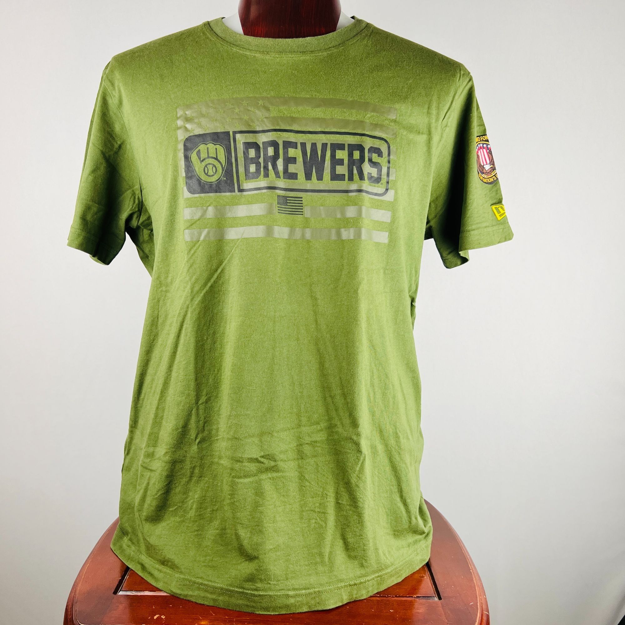 Other Milwaukee Brewers Armed Forces 2023 XL T-Shirt Shirt Size US XL / EU 56 / 4 - 1 Thumbnail