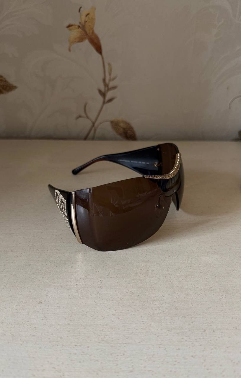 Givenchy Givenchy y2k Rhinestone Sunglasses SGV351S Size ONE SIZE - 4 Thumbnail