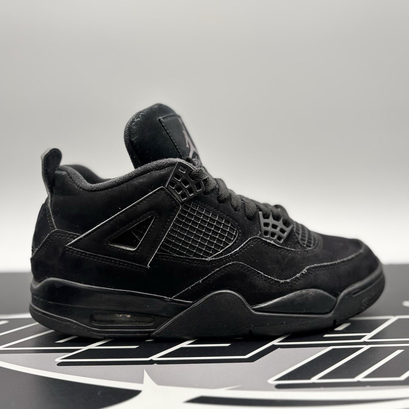 Jordan Brand Size 8.5 - Jordan 4 Retro Mid Black Cat Size US 8.5 / EU 41-42 - 2 Thumbnail
